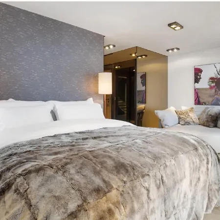 Modern Luxury Duplex In Apartmán